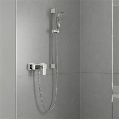 Hansgrohe Vernis Shape falsíkon kívüli  egykaros zuhanycsaptelep króm