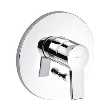 Kludi O-cean falsík alatti egykaros kád-zuhanycsaptelepkróm